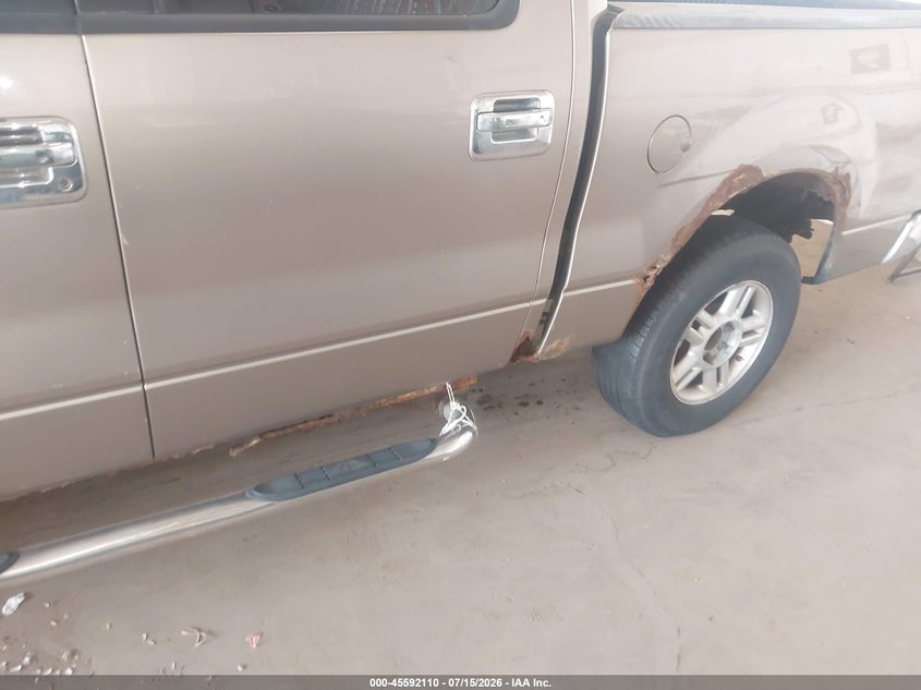 2004 FORD F-150 auction photo 6