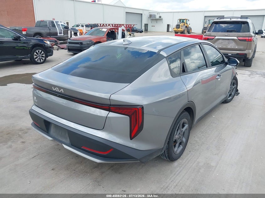 Vin: 3kpft4de0se109759, lot: 46090503, kia k4 lxs 20254