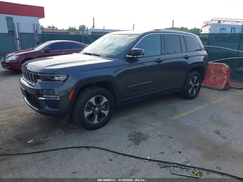 JEEP GRAND CHEROKEE 4XE - zdjęcie 2
