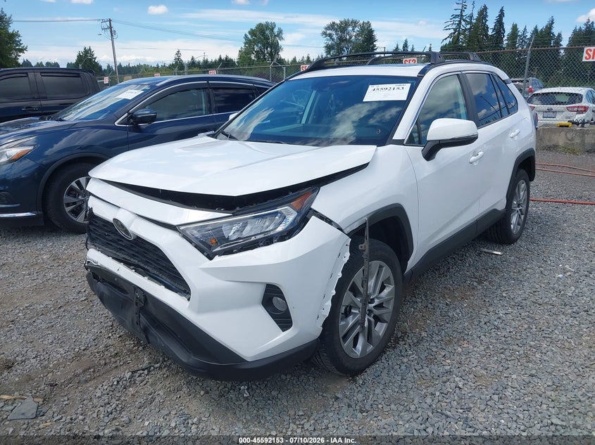 2020 Toyota RAV 4, Front End, IAAI, VIN 2T3A1RFV6LC133209 — photo 2