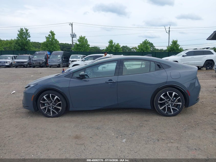 TOYOTA PRIUS PLUG-IN HYBRID - zdjęcie 14