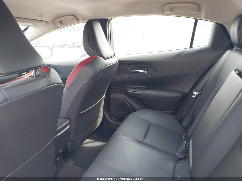 2026 TOYOTA PRIUS PLUG-IN HYBRID auction photo 8