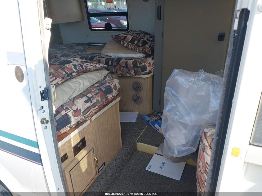 1996 WINNEBAGO RIALTA auction photo 8