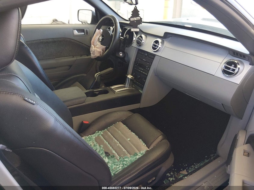 2007 FORD MUSTANG auction photo 5