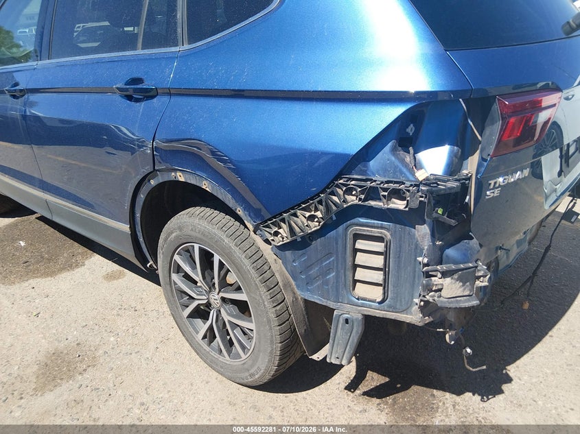 2020 Volkswagen Tiguan 2.0T Se/2.0T Se R-Line Black/2.0T Sel VIN: 3VV2B7AX3LM095390 Lot: 45592281