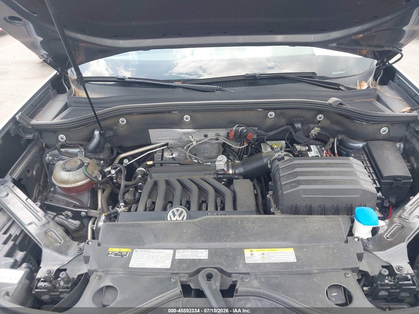 2020 Volkswagen Atlas Cross Sport 3.6L V6 Sel R-Line VIN: 1V2SE2CA7LC230307 Lot: 45592334