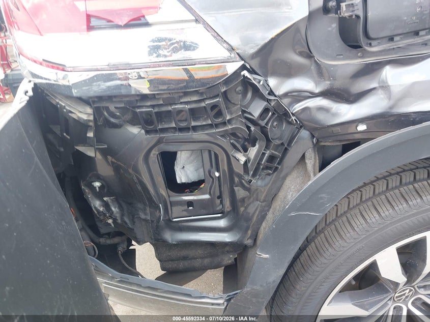 2020 Volkswagen Atlas Cross Sport 3.6L V6 Sel R-Line VIN: 1V2SE2CA7LC230307 Lot: 45592334