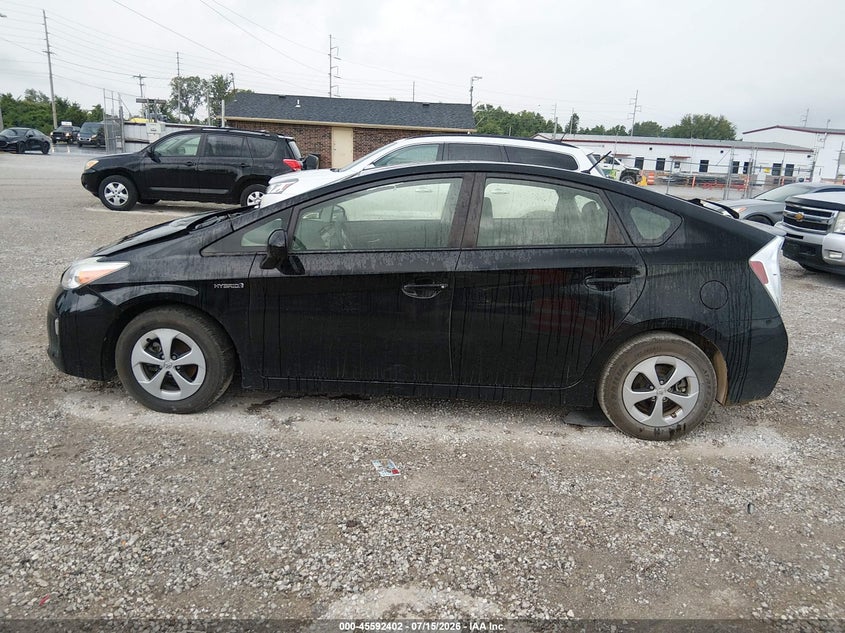 TOYOTA PRIUS - zdjęcie 14