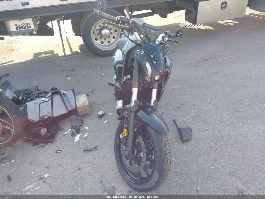 YAMAHA MT07 2024