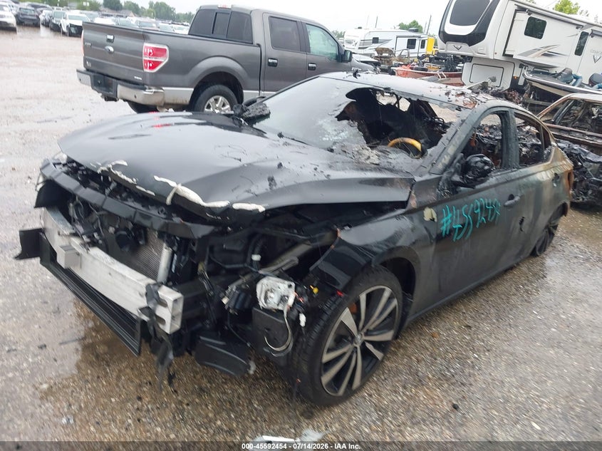 2020 NISSAN ALTIMA auction photo 2