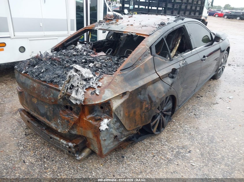 2020 NISSAN ALTIMA auction photo 4