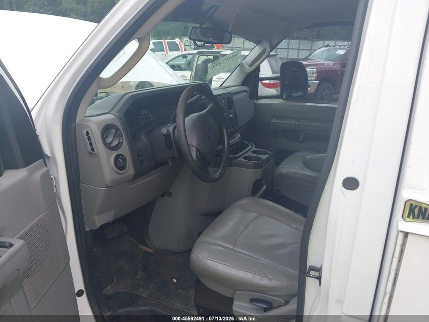 2018 FORD E-350 CUTAWAY auction photo 6