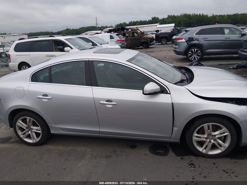 2015 Volvo S60 T5 Platinum VIN: YV126MFM2F2361570 Lot: 45592533