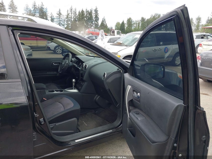 2010 NISSAN ROGUE auction photo 5