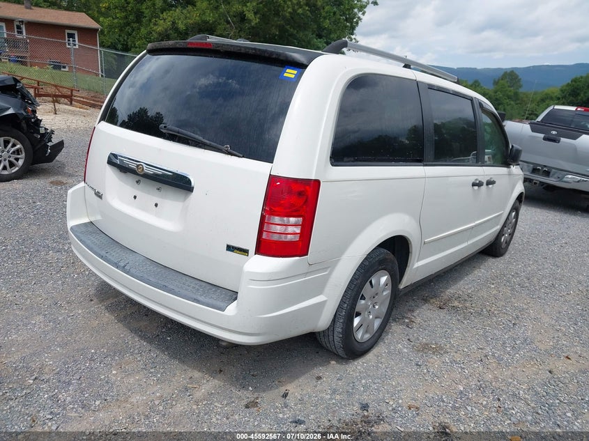 2008 CHRYSLER TOWN & COUNTRY auction photo 4