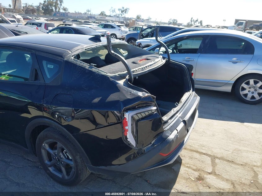 2025 KIA K4 auction photo 6