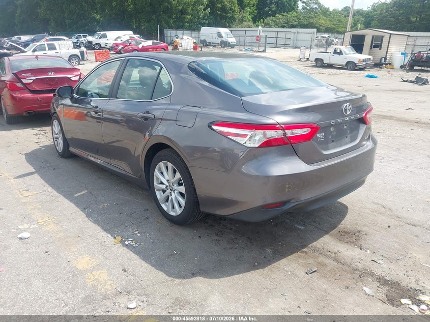 2018 TOYOTA CAMRY auction photo 3