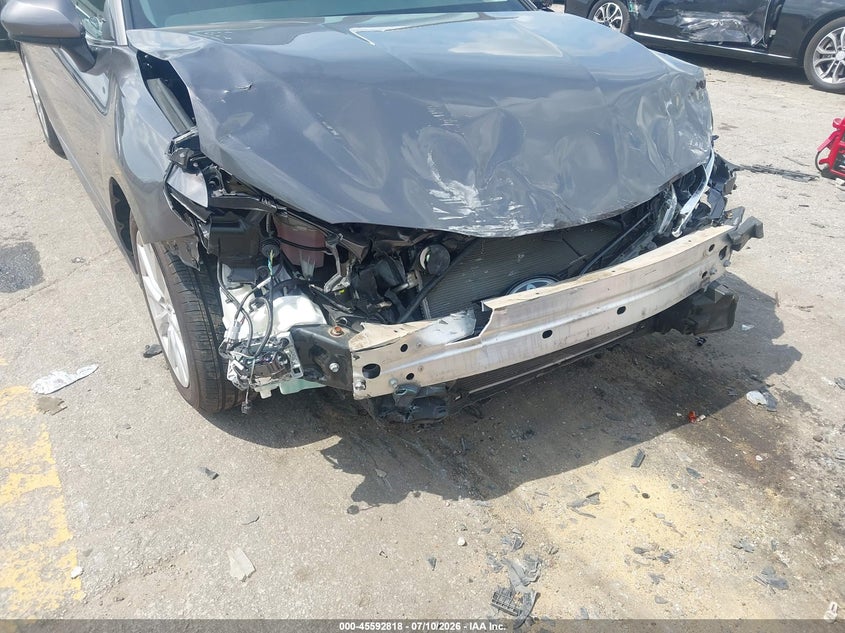 2018 TOYOTA CAMRY auction photo 6