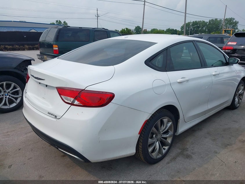 2015 CHRYSLER 200 auction photo 4
