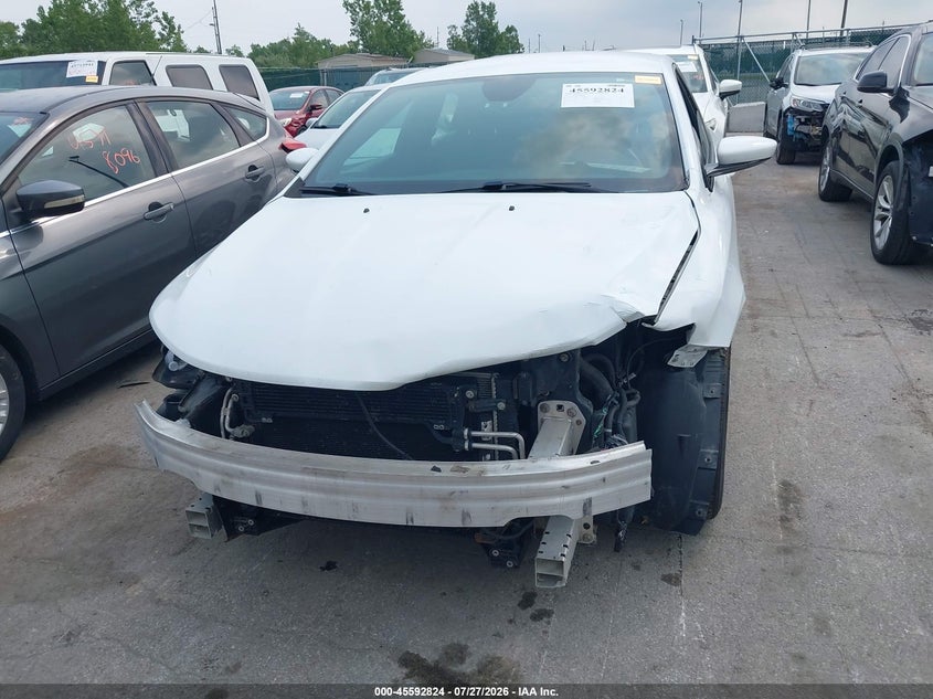 2015 CHRYSLER 200 auction photo 6