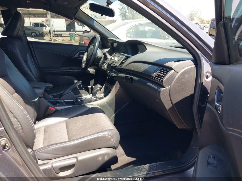2016 HONDA ACCORD auction photo 5