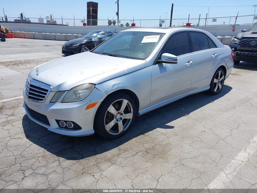 2010 Mercedes-Benz E 350, Right Side, IAAI, VIN WDDHF5GB9AA128180 — photo 2