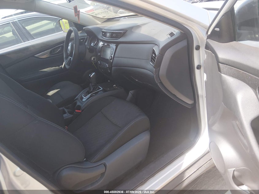 2020 NISSAN ROGUE auction photo 5