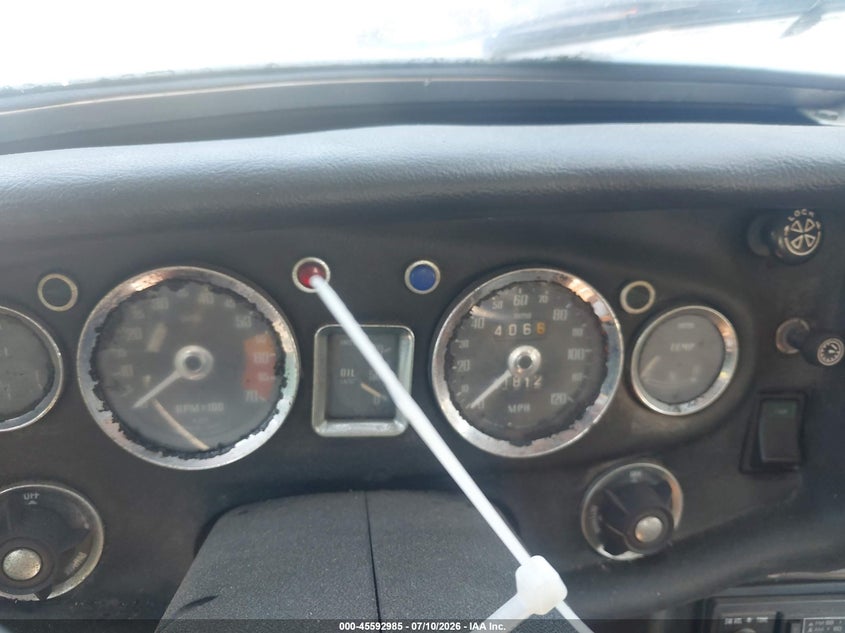 1975 MG MGB auction photo 7