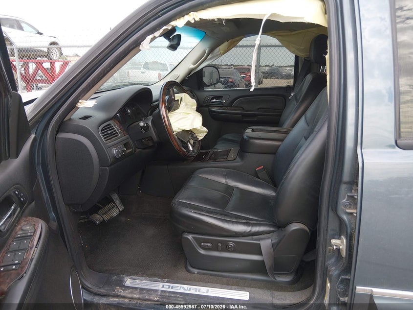 2007 GMC YUKON DENALI auction photo 5
