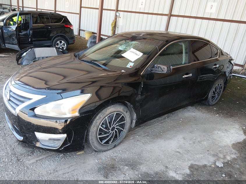 2015 Nissan Altima, Front & Rear, IAAI, VIN 1N4AL3AP7FC278500 — photo 2