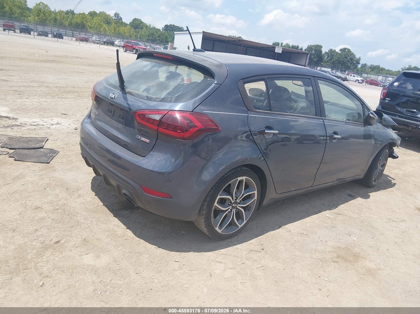 2016 KIA FORTE auction photo 4
