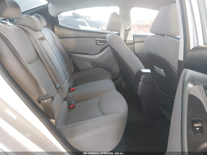 2014 HYUNDAI ELANTRA auction photo 8