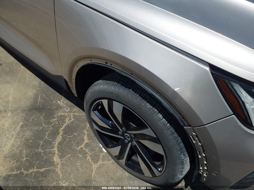 2023 Volvo Xc40 B5 Plus Bright Theme VIN: YV4L12UE1P2049974 Lot: 45593302