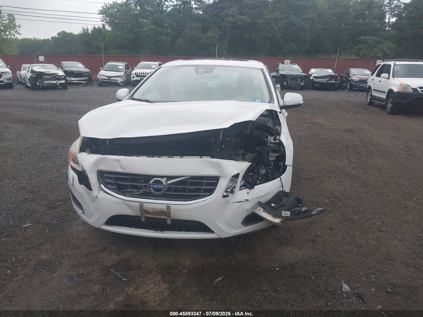 2012 Volvo S60 T5/T5 W/Moonroof VIN: YV1622FS6C2126553 Lot: 45593347