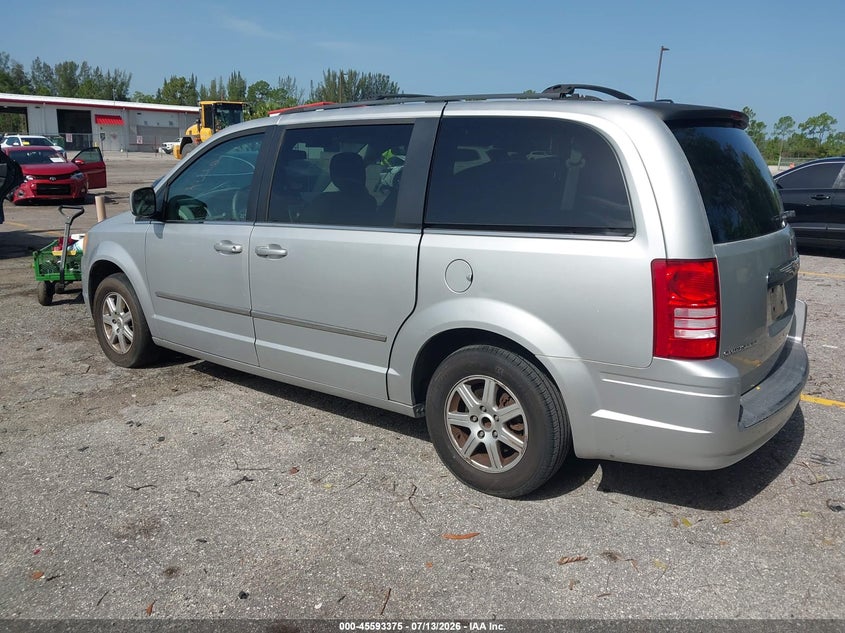 Vin: 2a4rr5d10ar230510, lot: 46091752, chrysler town & country touring 20103