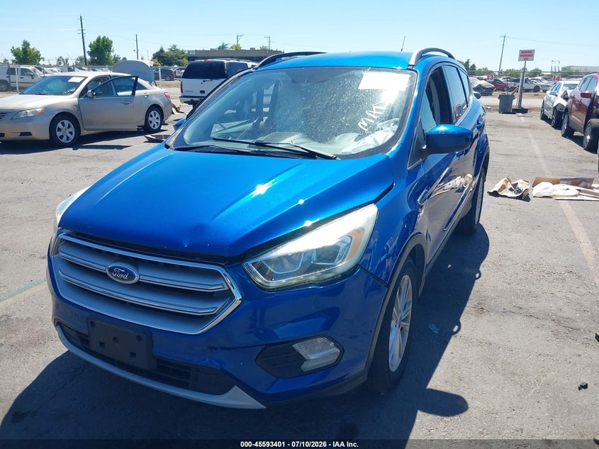 VIN 1FMCU9GD7HUC32285 2017 FORD ESCAPE SE
