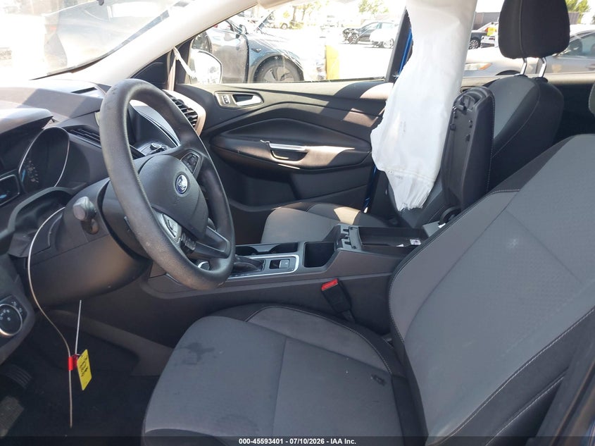 VIN 1FMCU9GD7HUC32285 2017 FORD ESCAPE SE