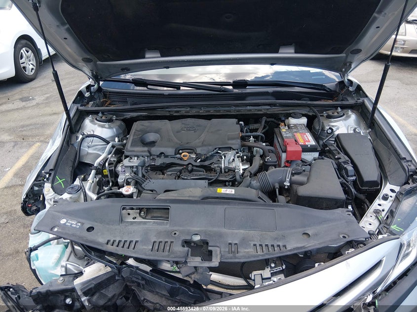 TOYOTA CAMRY - zdjęcie 10