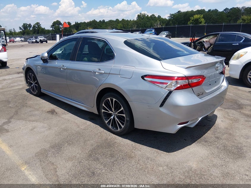 TOYOTA CAMRY - zdjęcie 3