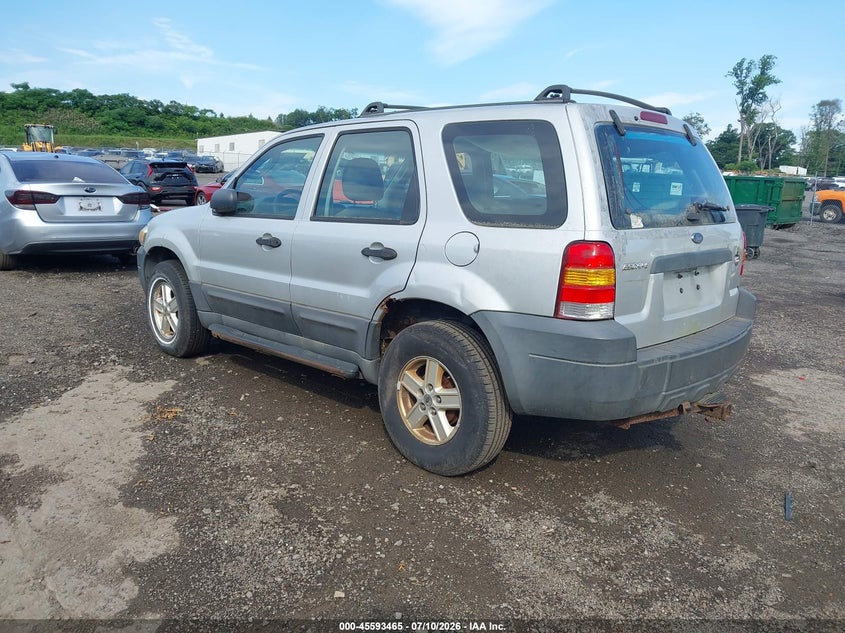 2005 FORD ESCAPE auction photo 3