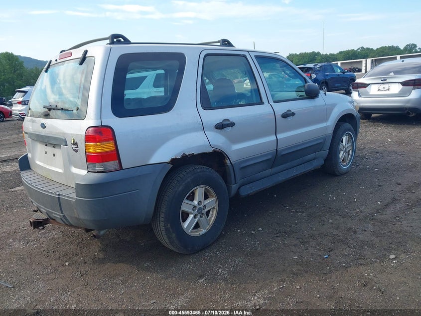 2005 FORD ESCAPE auction photo 4