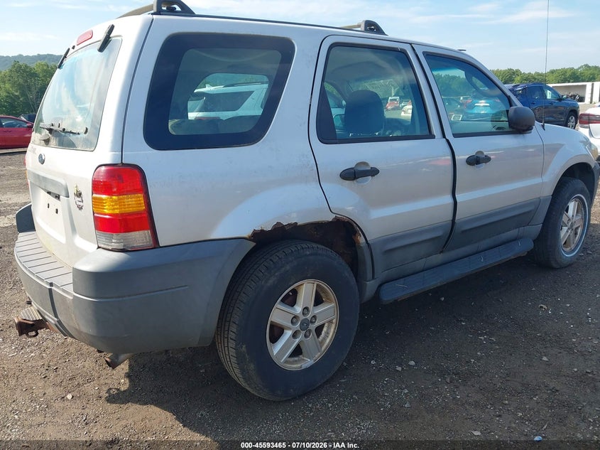 2005 FORD ESCAPE auction photo 6