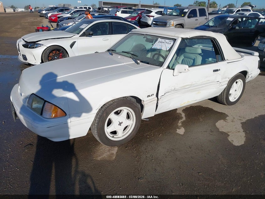 1993 Ford Mustang, Left Side, IAAI, VIN 1FACP44E1PF183489 — photo 2