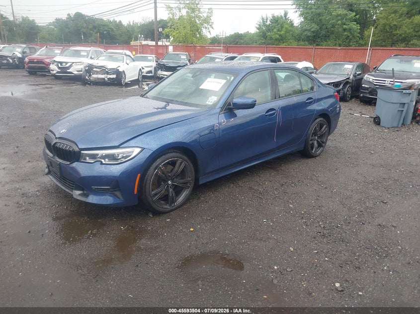 2021 BMW 330E auction photo 2