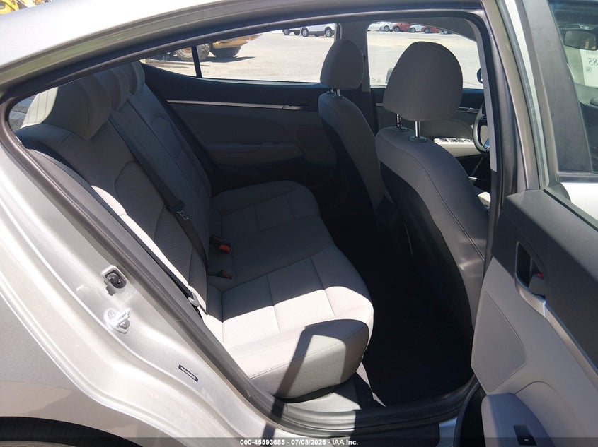 2020 HYUNDAI ELANTRA auction photo 8