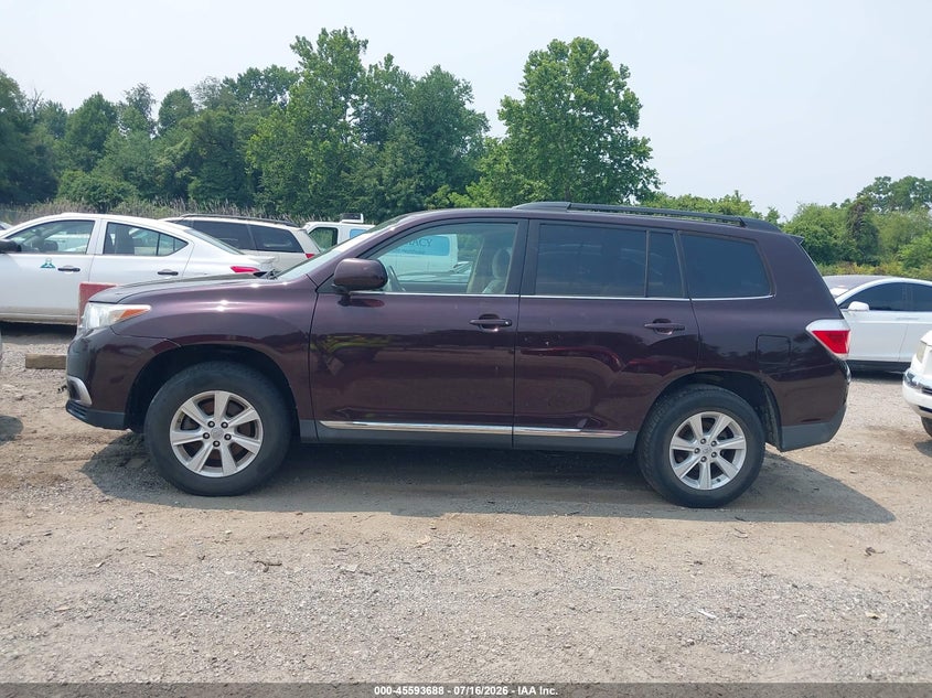 2012 Toyota Highlander Base V6 VIN: 5TDBK3EH2CS104655 Lot: 45593688