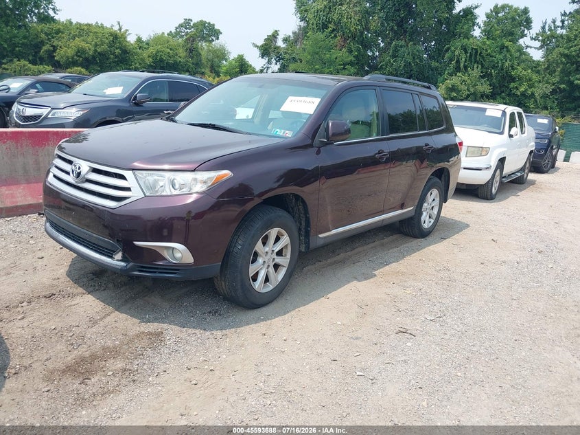 Vin: 5tdbk3eh2cs104655, lot: 46092065, toyota highlander base v6 20122