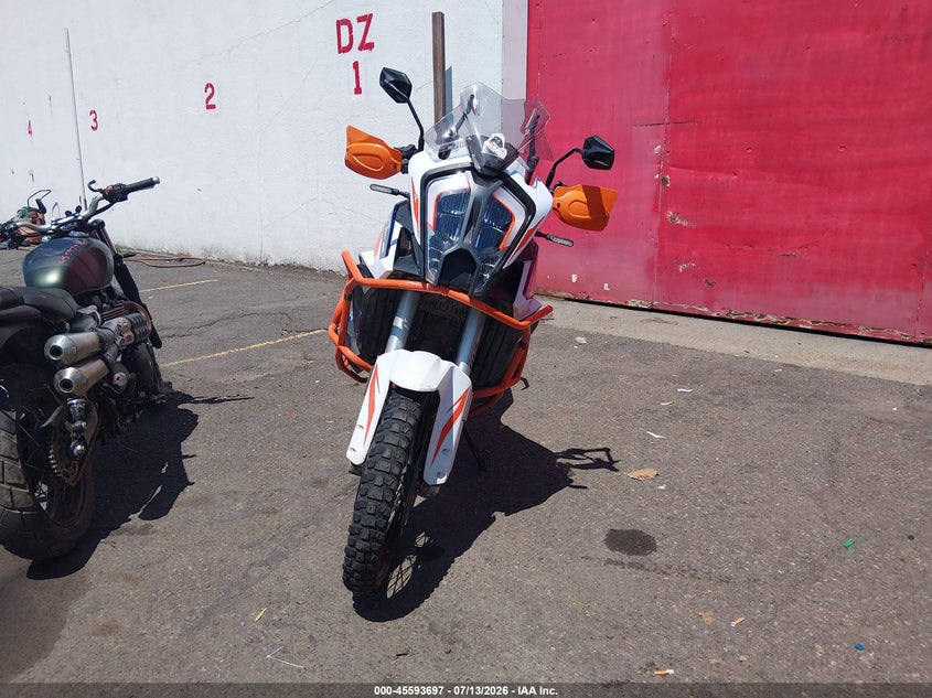 2023 KTM 1290
