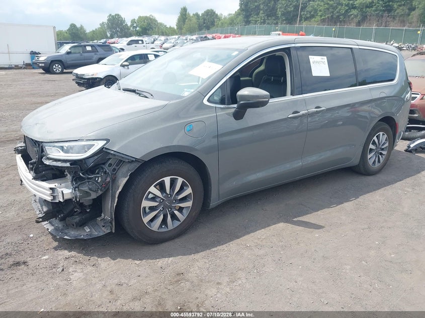 Vin: 2c4rc1l75pr588975, lot: 46092169, chrysler pacifica hybrid touring l 20232