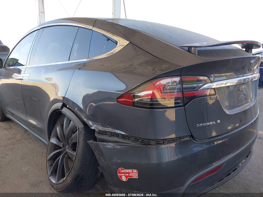 2017 Tesla Model X 100D/75D/90D VIN: 5YJXCAE22HF045279 Lot: 45593808